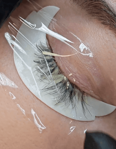 How To Remove Lash Extensions And How Not To Paris Lash Academy 0720